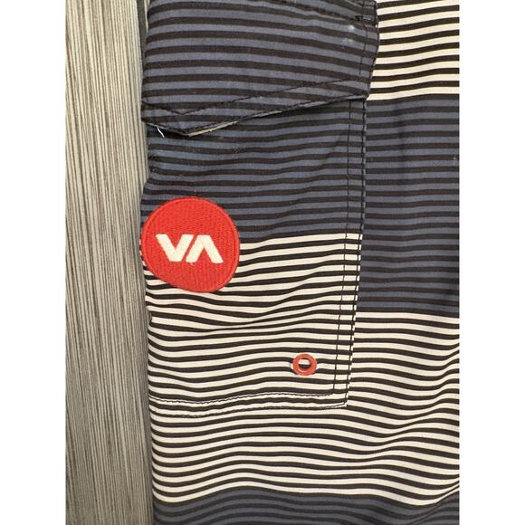 RVCA Stretch Mens Beige Navy Striped Board Shorts Swim Trunks Size 38 Beach - Picture 2 of 8